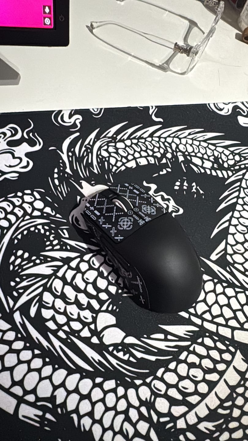 Customer photo review of VXE Dragonfly R1 Wireless Mouse