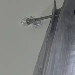 Customer photo review of Supporto Regolabile per Bastoni Tende con Struttura Stabile