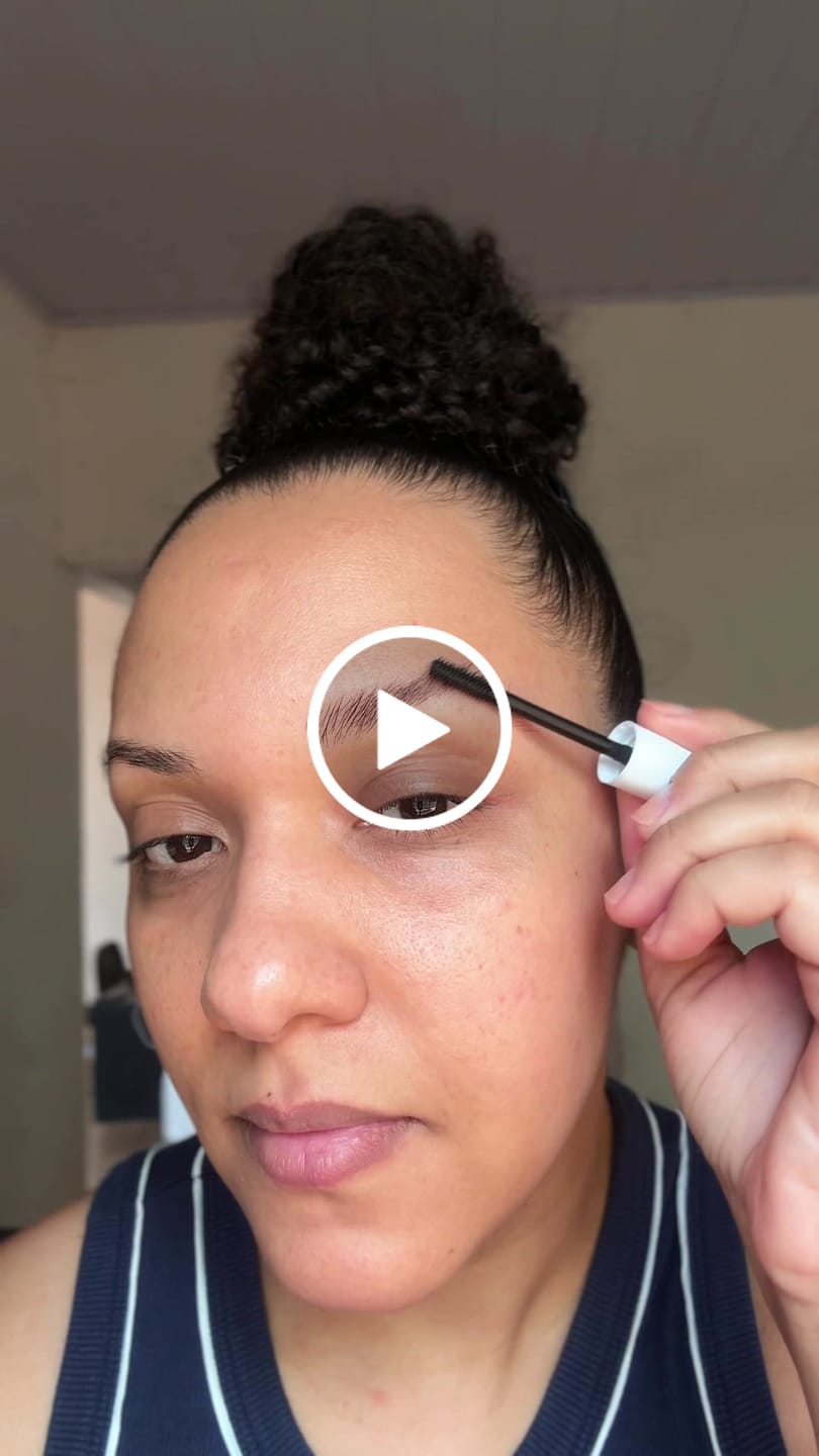 Customer video review of Corretivo Líquido FIX - Vizzela