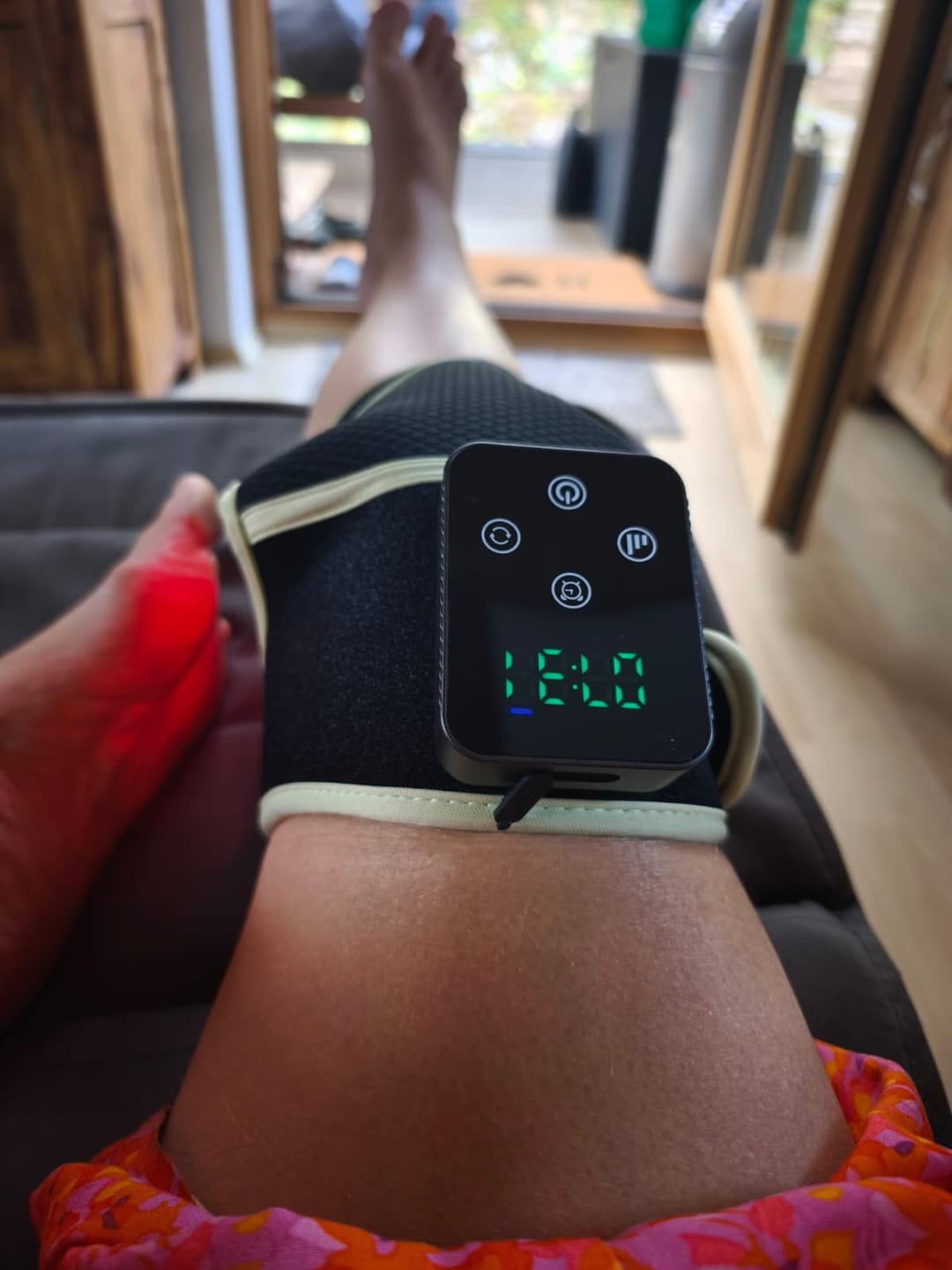 Customer photo review of Koanna® Rotlicht Bandage gegen Knieschmerzen