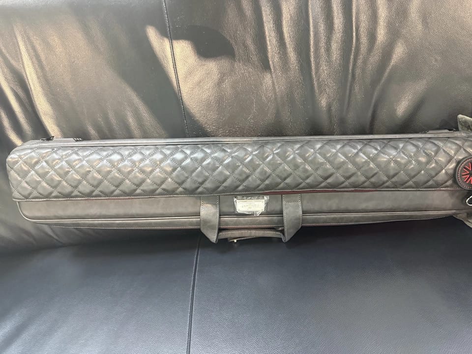 Customer photo review of Lizard Coco Series Cue Case 3B4S