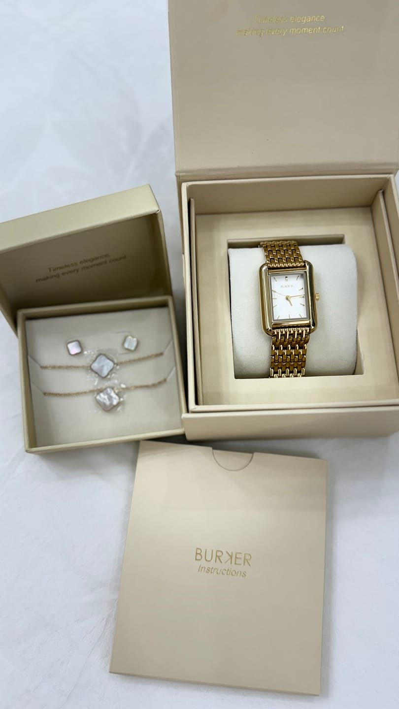 Customer photo review of Olivia Gold White