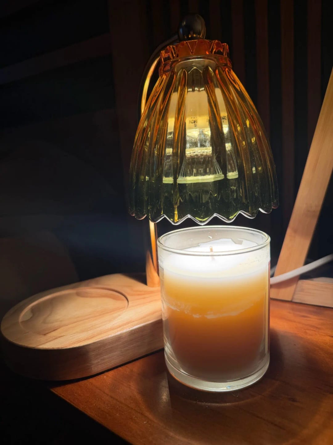 Customer photo review of Candle Warmer Lamp with Timer & Dimmer, Wax Melt Warmer, Retro Wooden Base Glass Shade for Home