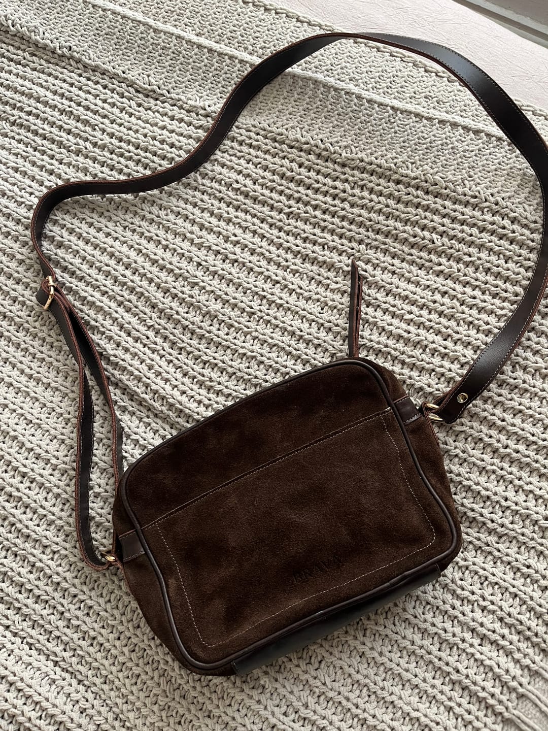 Customer photo review of Cartera de cuero modelo ADRIANA Chocolate