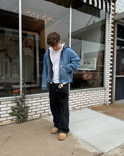 Customer photo review of Vintage Faded Black Hooded Yankees Carhartt Jacket