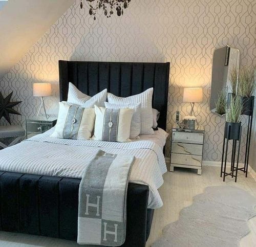 Customer photo review of Piper Stripe Panel Lined Bed