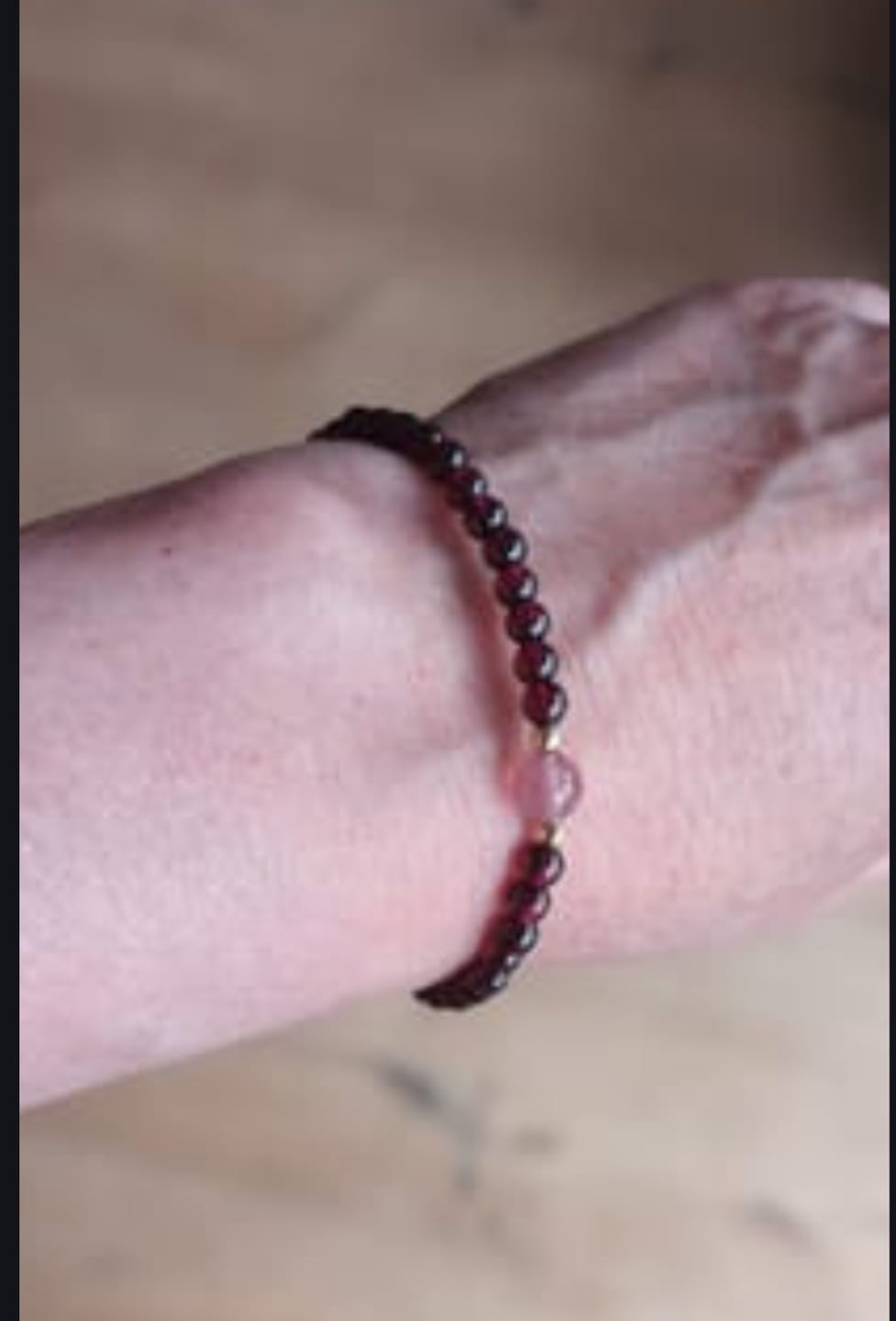 Customer photo review of Rubin Armband - Perlen geschliffen