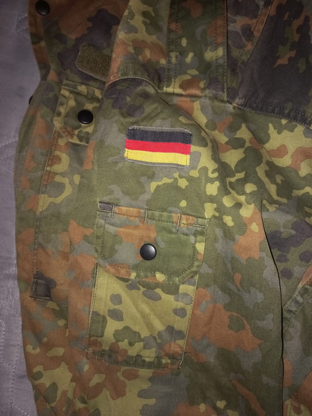 Customer photo review of Original GERMAN ARMY SHIRT ZIPPED flecktarn camo tactical combat BW Army issue