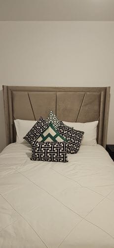 Customer photo review of Saige Horizon Winged Bed