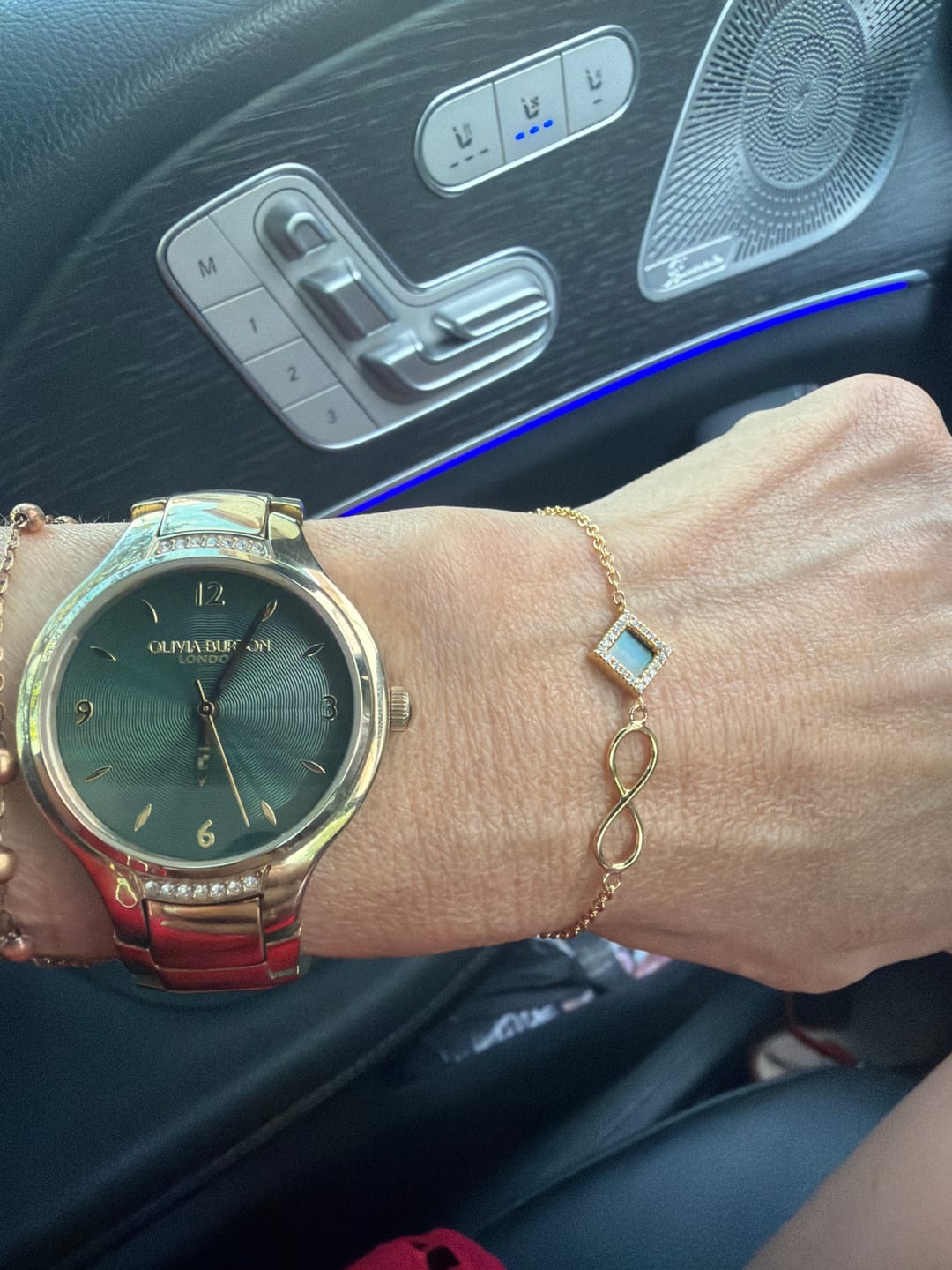 Customer photo review of Infinity Bracelet