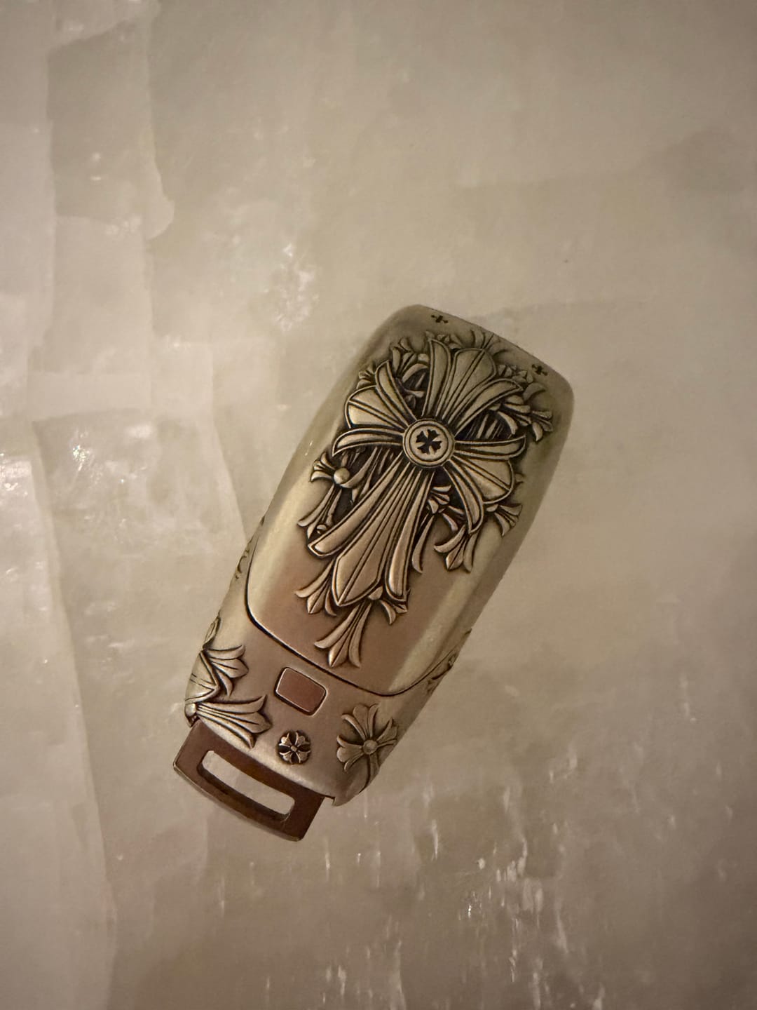 Customer photo review of Mercedes-Benz Handcrafted Silver Key Case [Slim Rectangle]