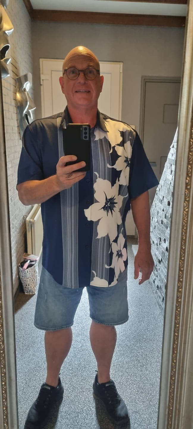Customer photo review of Men's Vertical Stripe Flower Print Vacation Navy Blue Hawaiian Vintage Aloha Short Sleeve Shirt