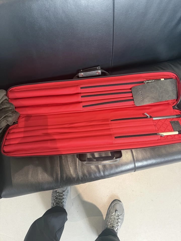 Customer photo review of Lizard Coco Series Cue Case 3B4S