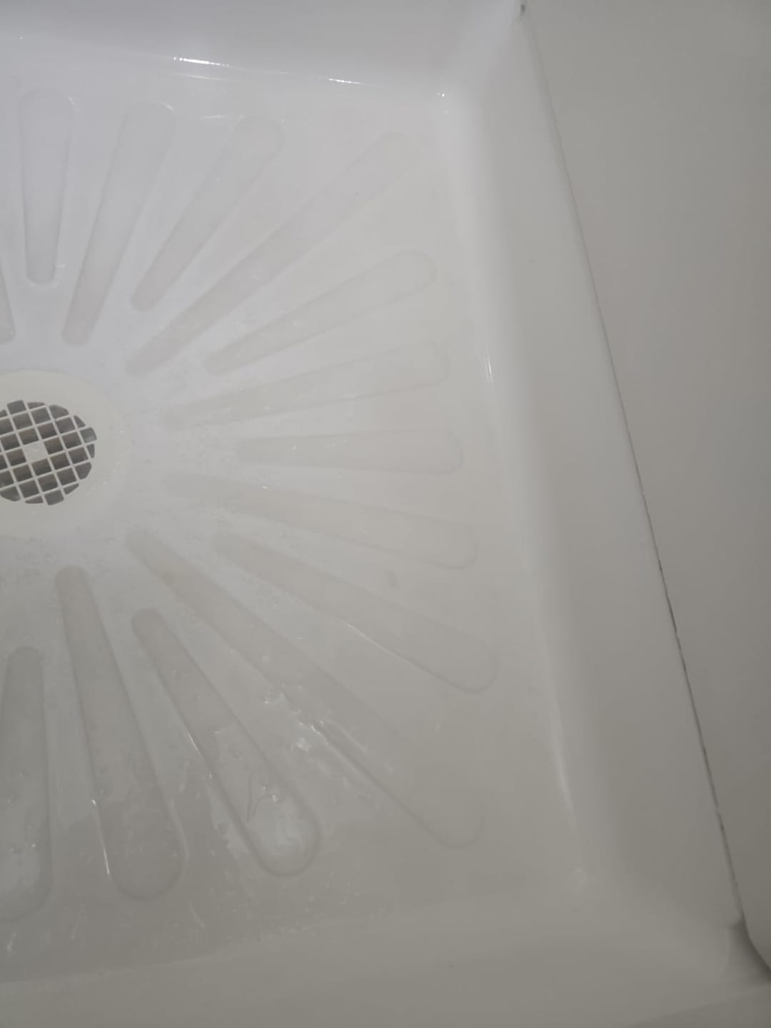 Customer photo review of ✨✨ Bathroom Cleaner: Sparkle in Seconds, No Harsh Fumes