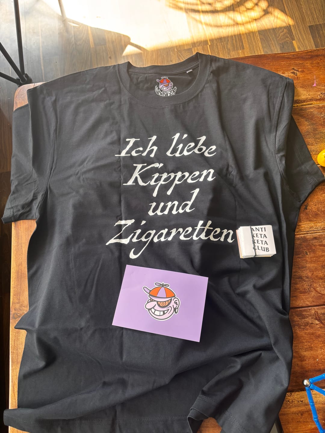 Customer photo review of Ich liebe Kippen und Zigaretten T-Shirt