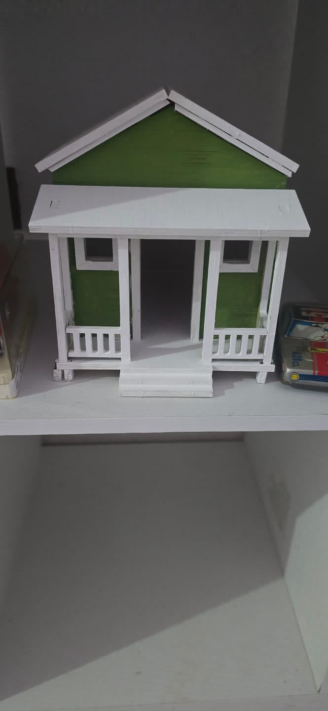 Customer photo review of Casita de Campo Alegría | Kit DIY Madera y Pintura