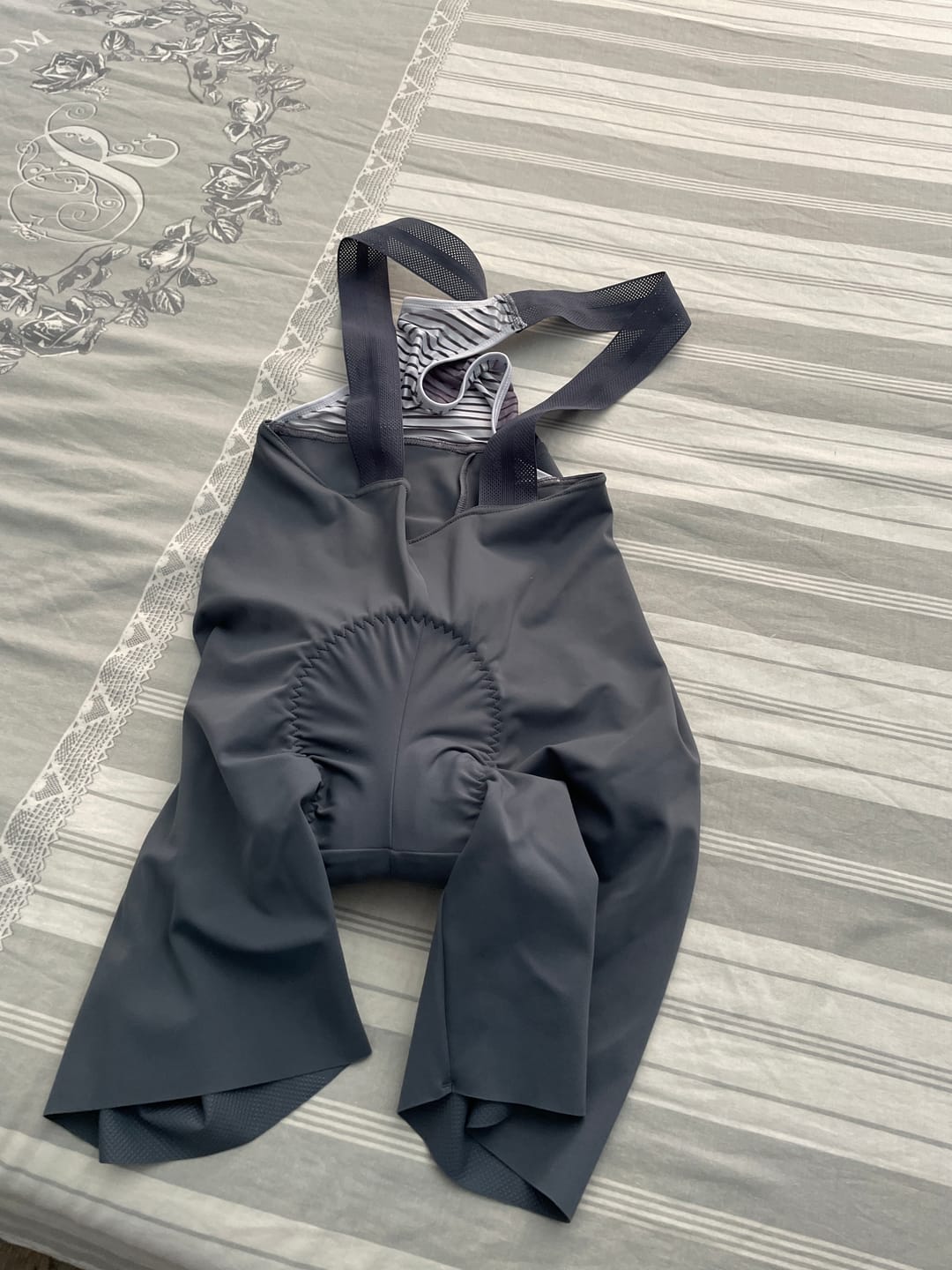 Customer photo review of LIFTTINT 2.X BIB SHORTS – GRAY