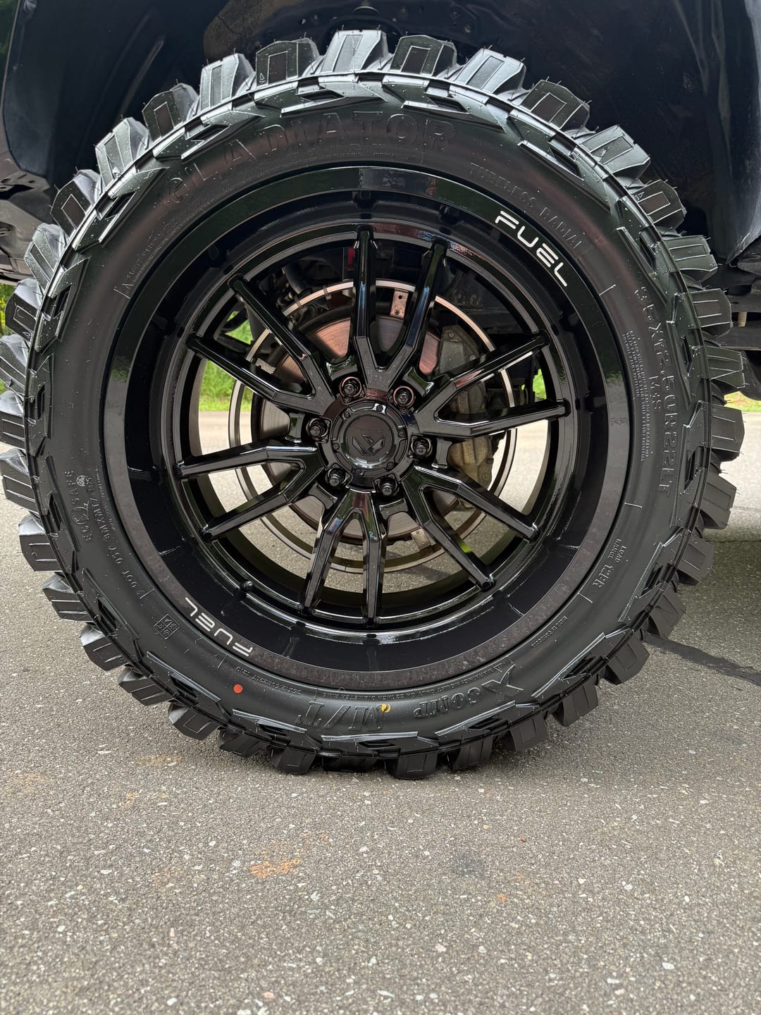 Customer photo review of Decked Out Tire Dressing - Gallon