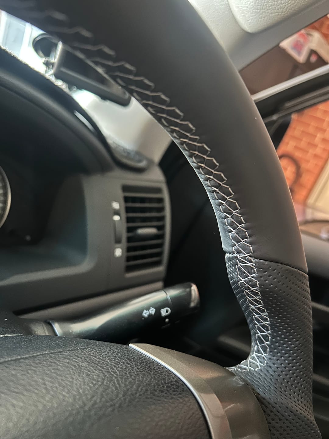 Customer photo review of Premium Steering wheel - Suitable for use with Toyota LandCruiser 200 Series 2008 - 2015 Genuine Leather