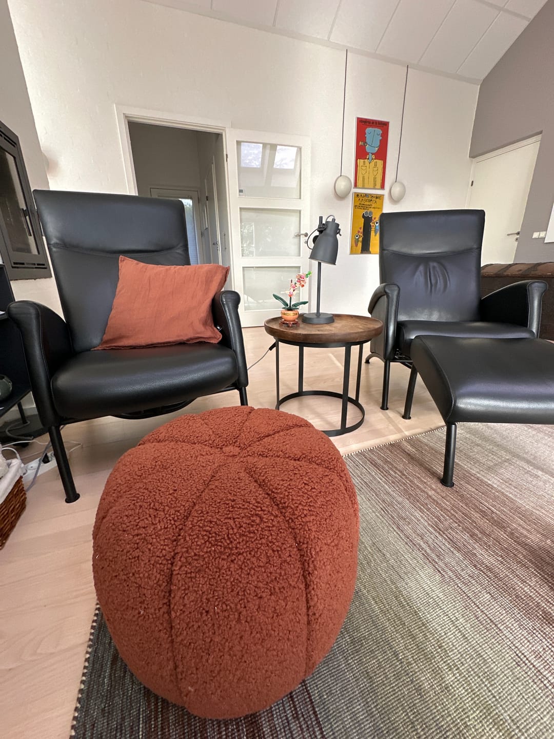 Customer photo review of FJORD - Pouf en bouclettes terracotta avec rayures