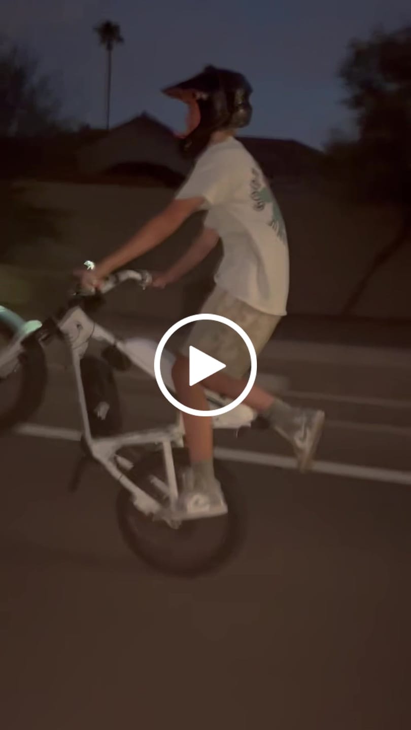 Customer video review of Custom Seat Cover: Macfox X1