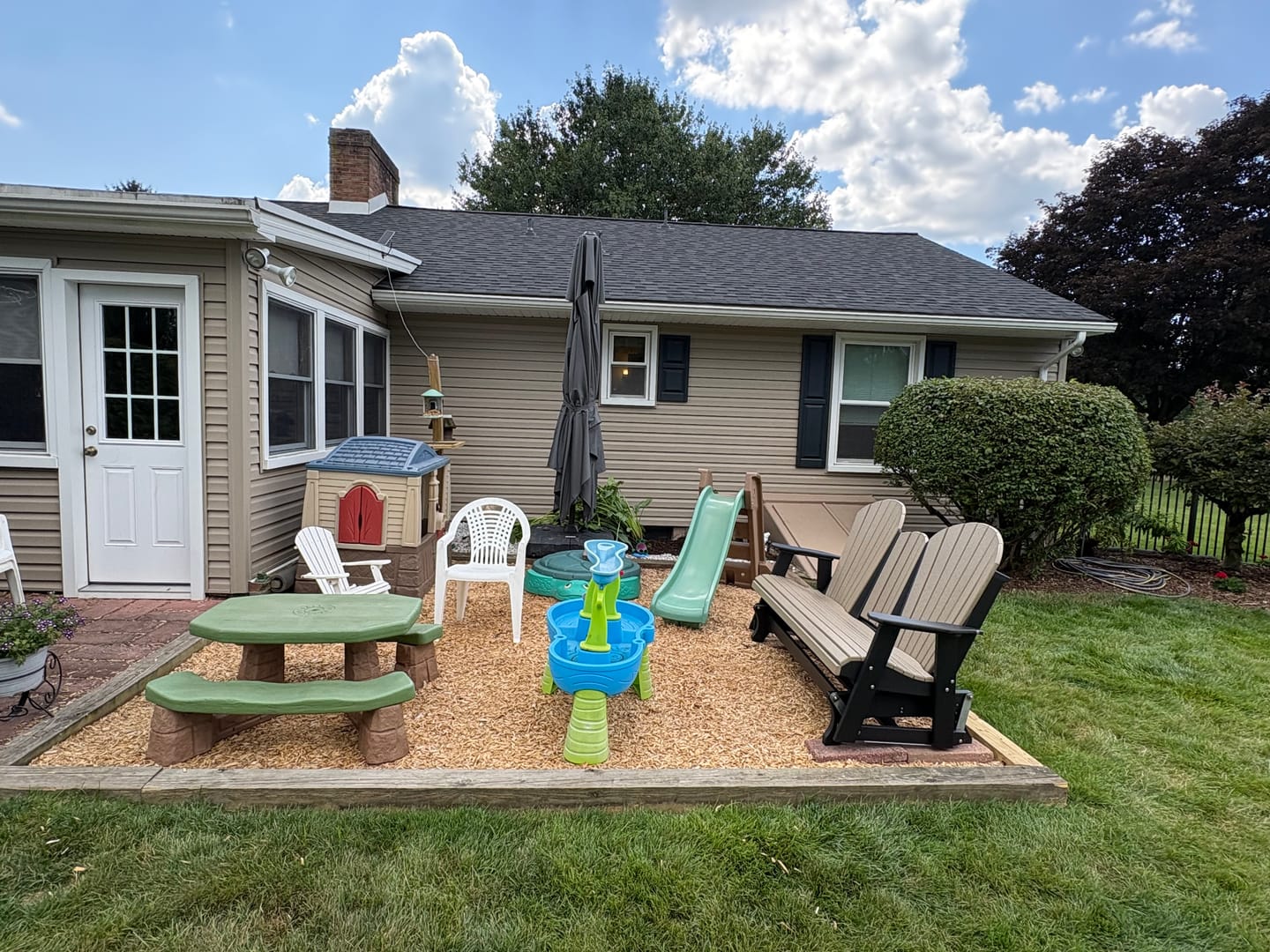 Customer photo review of 5ft Fan Back Glider w/ Fold Down