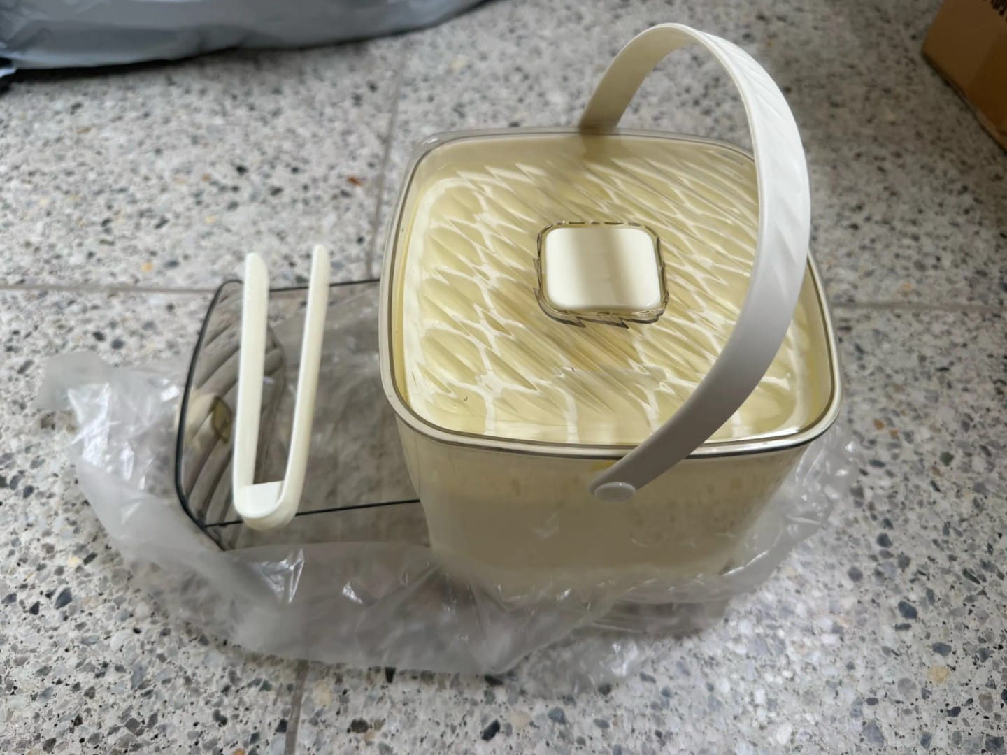 Customer photo review of Compact ice maker fast cooling for summer