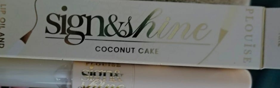 Customer photo review of Back to Business Sign And Shine Lip Oil Pen - PRE-ORDER