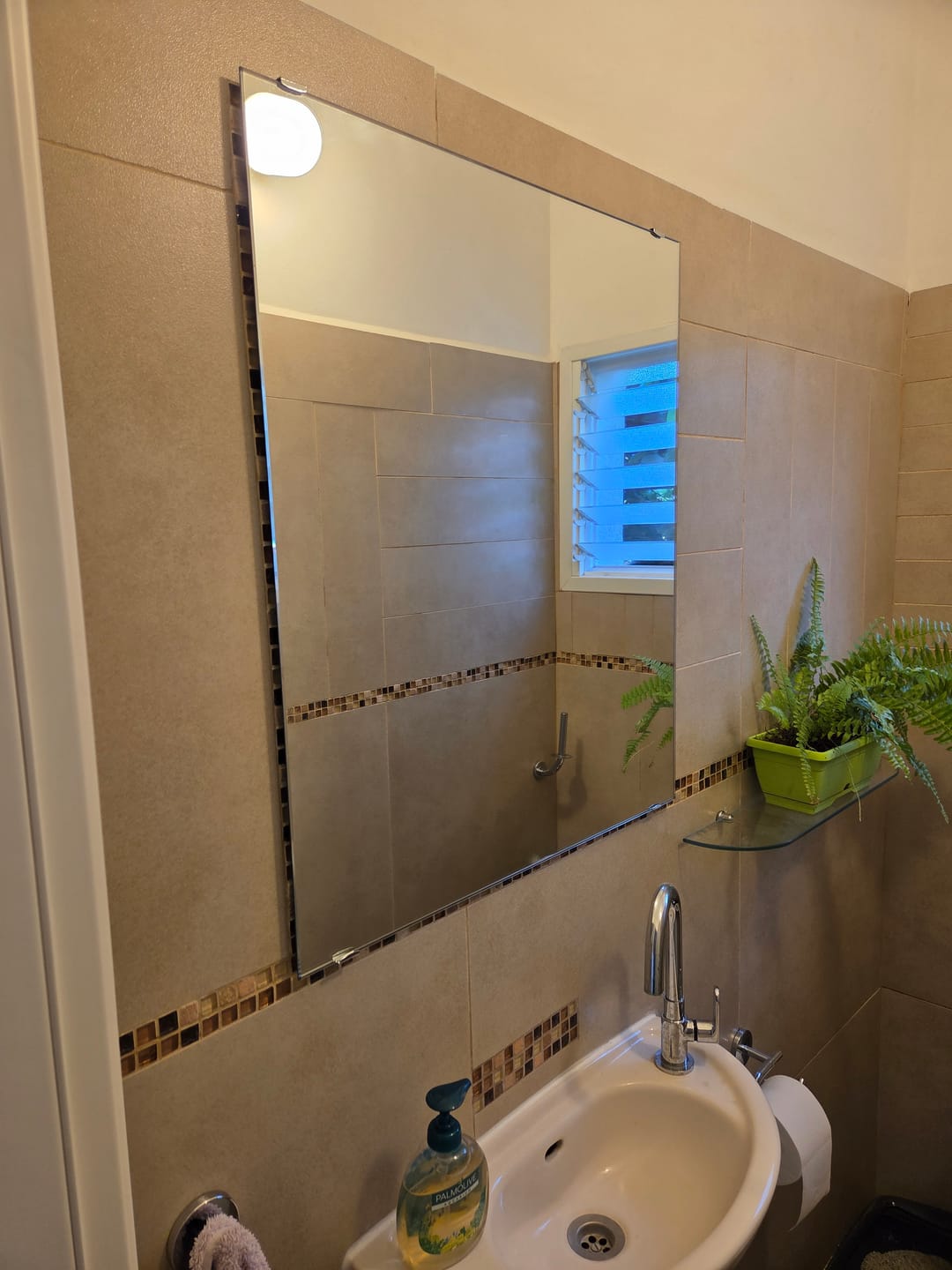 Customer photo review of מראה ללא מסגרת לפי מידה