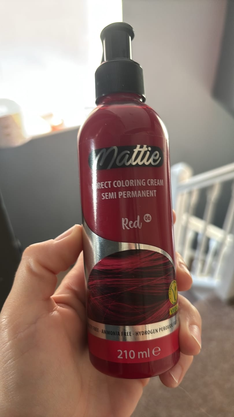 Customer photo review of Mattie Red - Vegan Semi-Permanent Direct Dye Hair Color Cream 210 ml