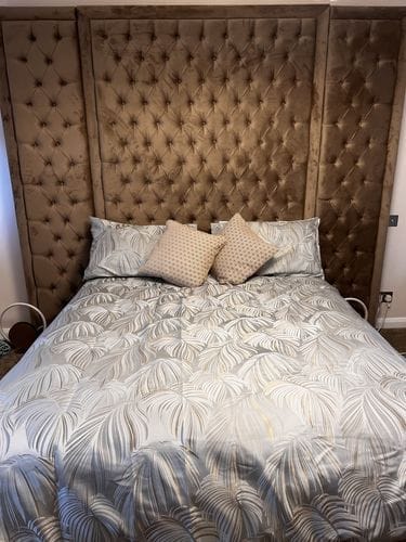 Customer photo review of Bumber Bella Wide Headboard Fabric Chesterfield Bed