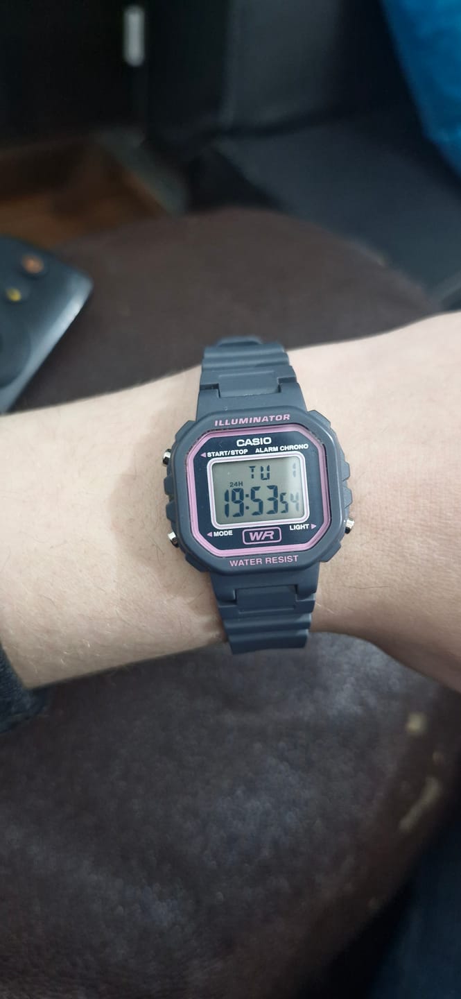 Customer photo review of Reloj Casio Vintage LA-20WH-8ADF Gris Rosado