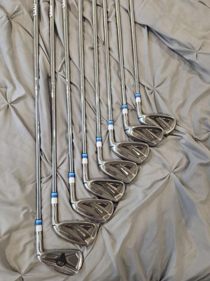 Customer photo review of Monochrome – Blue (White Base) Ferrules