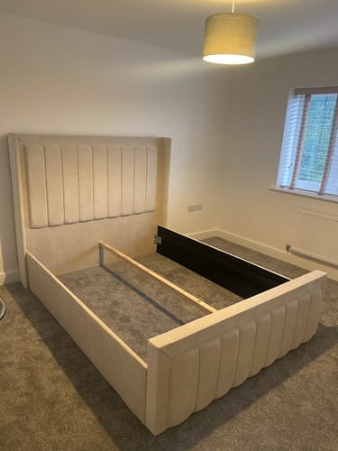 Customer photo review of Savoy Bumber Stripe Panel Line Winged Bed