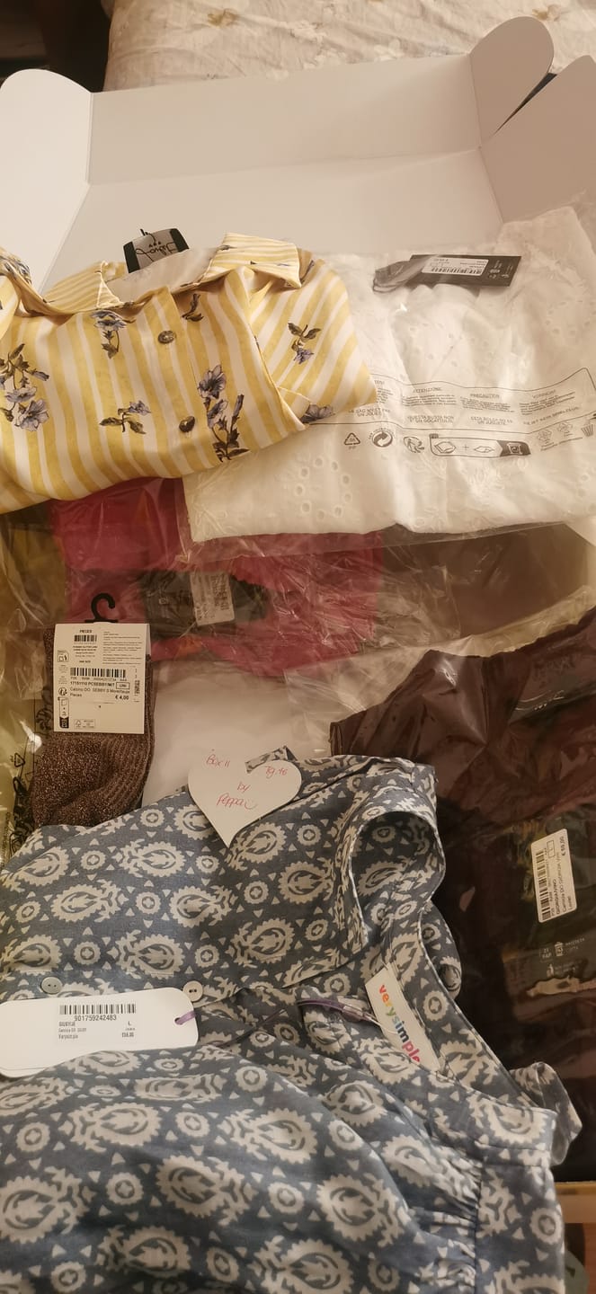 Customer photo review of MYSTERY 📦 BOX ABBIGLIAMENTO E ACCESSORI DONNA [€79]