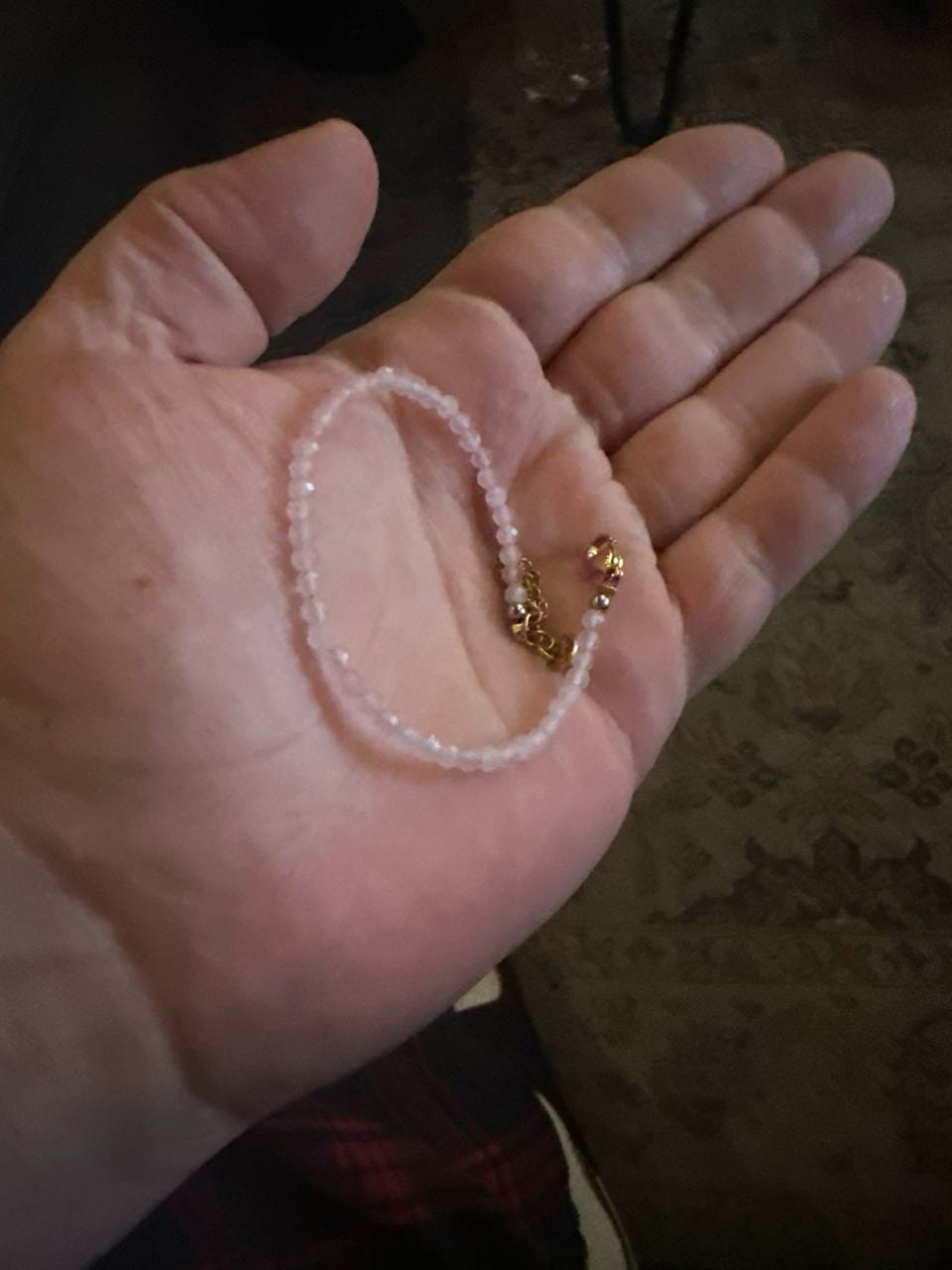 Customer photo review of Rosenquarz Armband - Perlen geschliffen