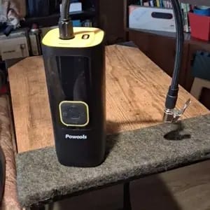 Customer photo review of Protezione Anti-Perdite Valvola Pneumatici Ottone 8mm Bloccaggio