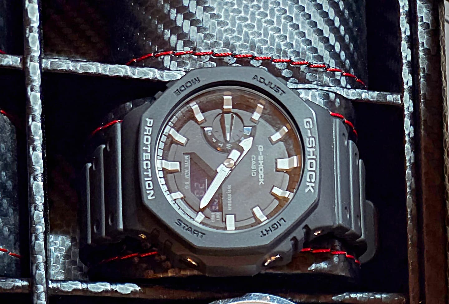 Customer photo review of Reloj Casio G-Shock Royal Oak "Casioak" GA-2100-1AJF Carbon Core Negro JDM