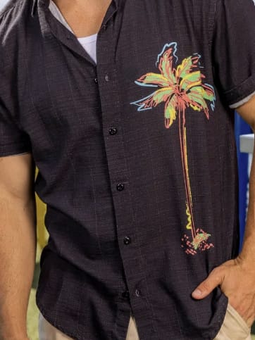 Customer photo review of Electric Palm – Bamboo Short Sleeve Shirt