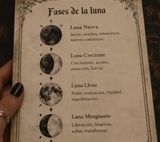Customer photo review of El Gran Grimorio de Las Brujas 📜 Guía Práctica de Magia y Sabiduría Ancestral 🕯️