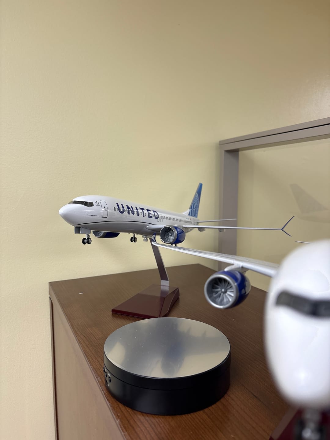 Customer photo review of Motorized Rotating Display Stand - 13.8cm  - 3KG