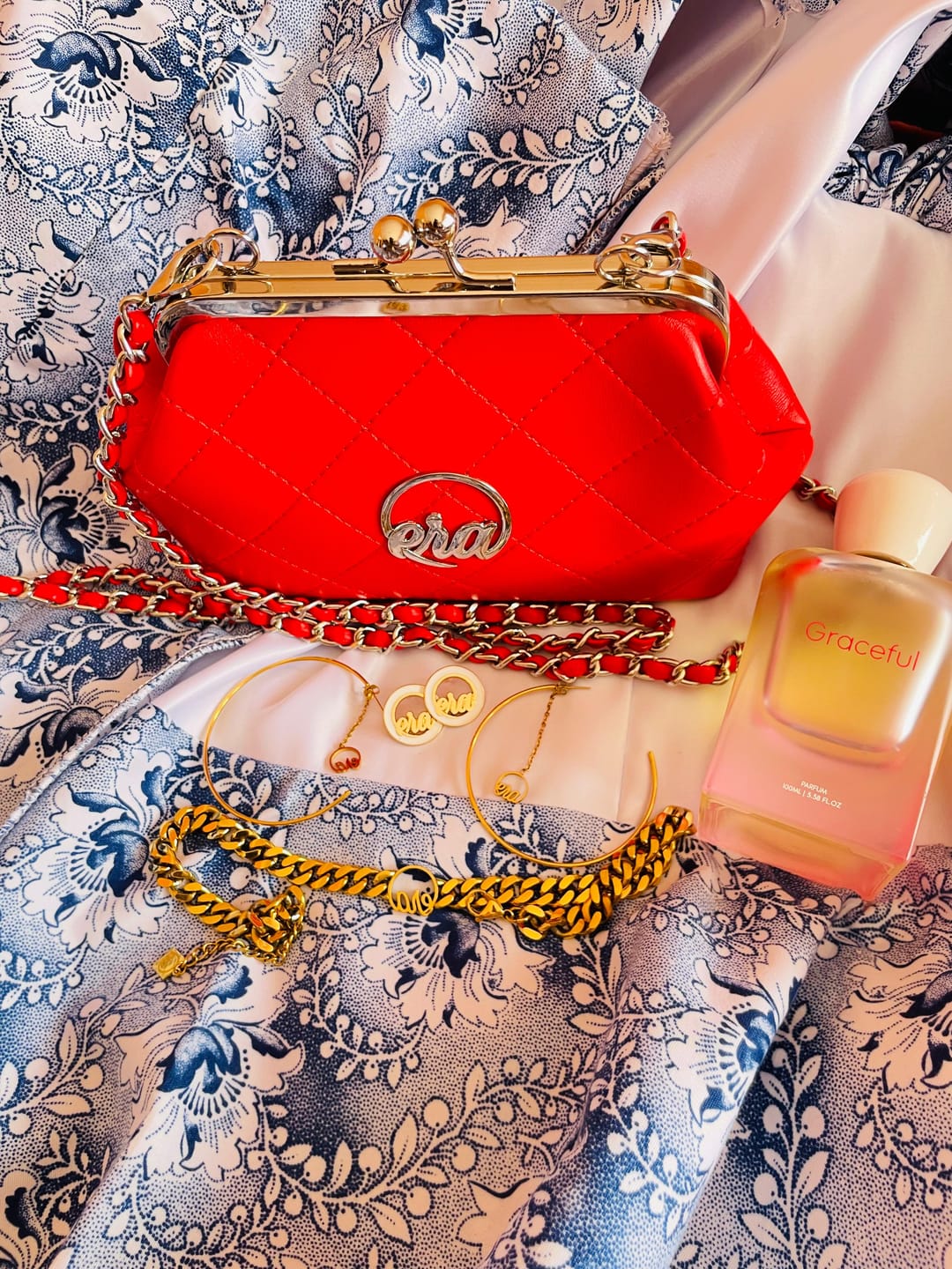 Customer photo review of ERA Mini Kisslock Chain Bag – Red