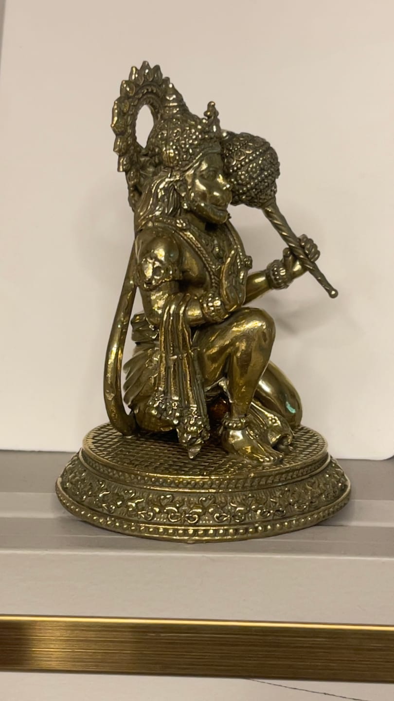 Customer photo review of Hanuman Ji Brass Idol | Vastu Remedy for Strength, Protection & Devotion | 3–4 Inch | 140–210 g