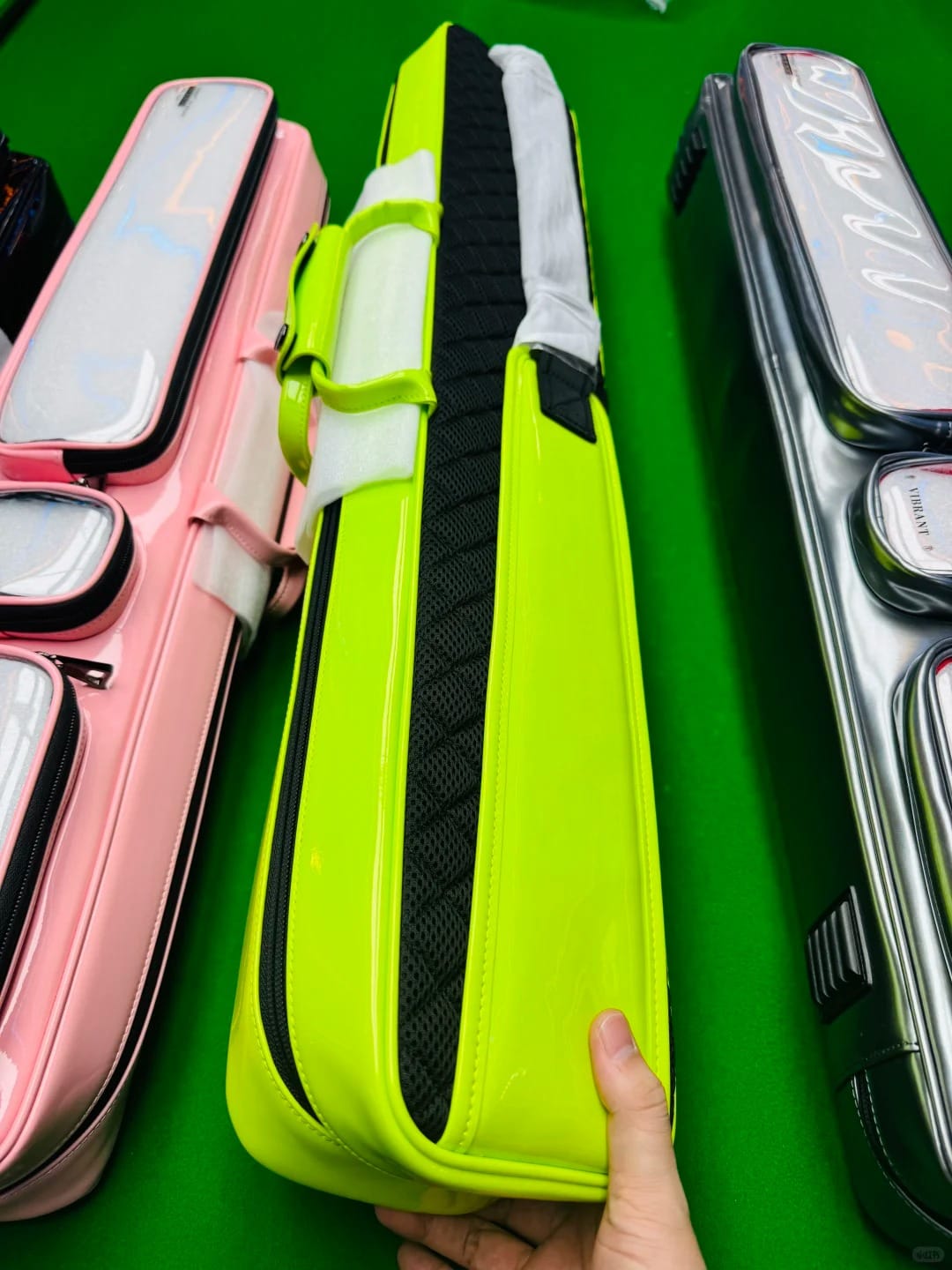 Customer photo review of Lizard Holographic Series Cue Case 3B4S