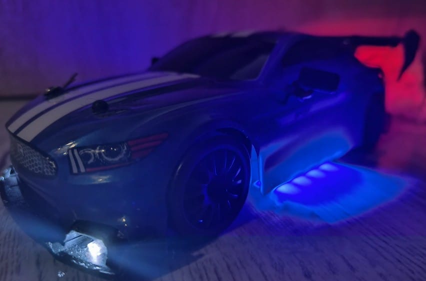 Customer photo review of Masina cu telecomanda RC Timebox, 30km/h, 1:24, 4x4, Drift car, Albastru