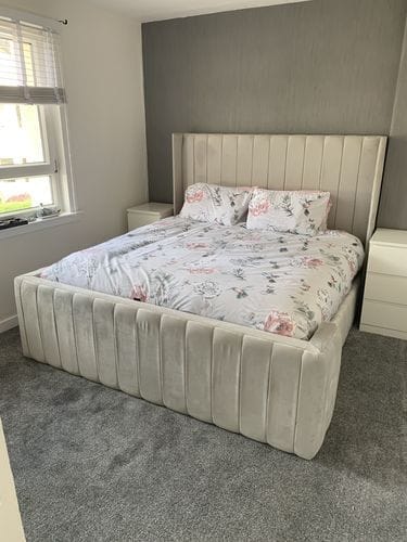 Customer photo review of Alvina Winged Stripe Curved Footboard Bed