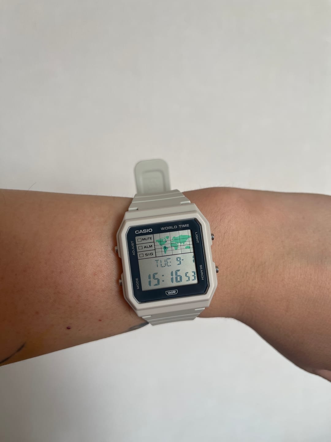Customer photo review of Reloj Casio Vintage LF-30W-8A World Time Blanco