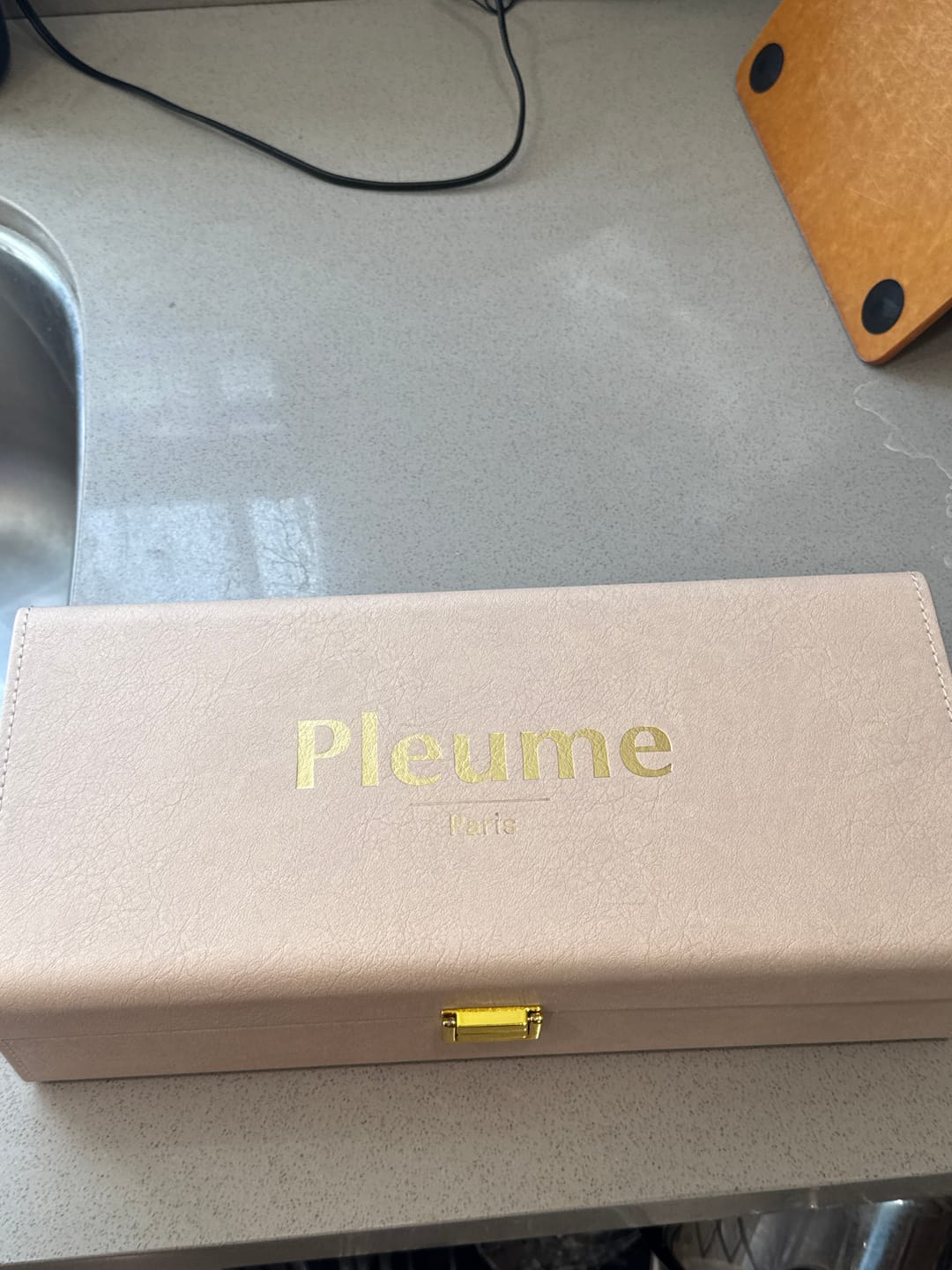 Customer photo review of Pleume™