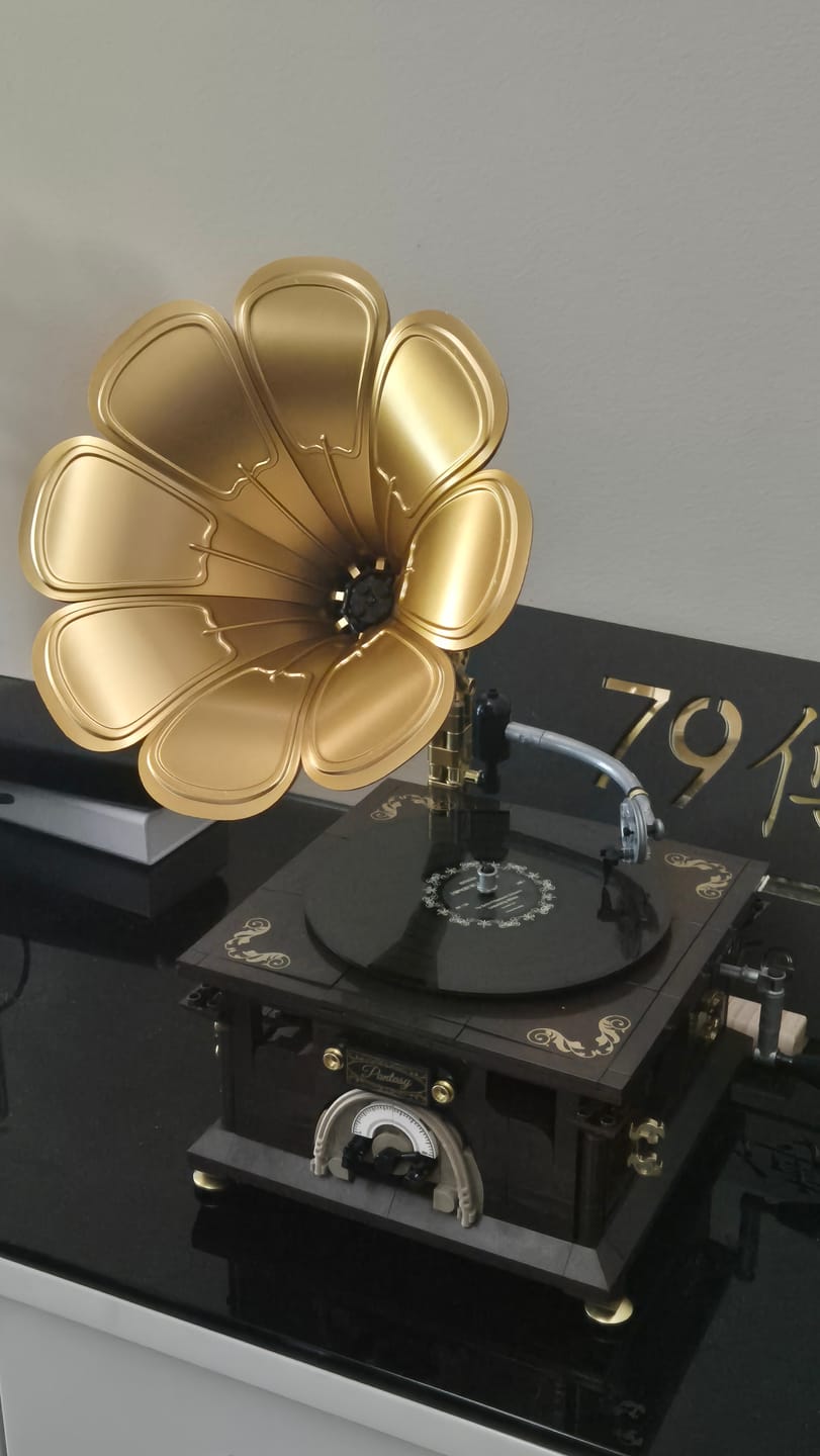 Customer photo review of Pantasy Retro Gramophone 85009