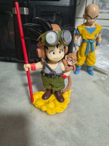 Customer photo review of Goku Young Adventurer "Journey to the West" Style 16cm Figure with Power Pole, Flying Nimbus & Small Monkey Companion